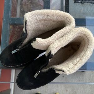 La Canadienne Waterproof Shearling Booties